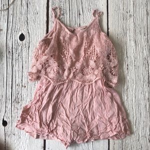 Pink women’s juniors romper lace blush sz m
